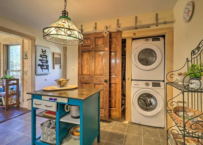 Nature Escape In Wytheville W/ Covered Porch!
