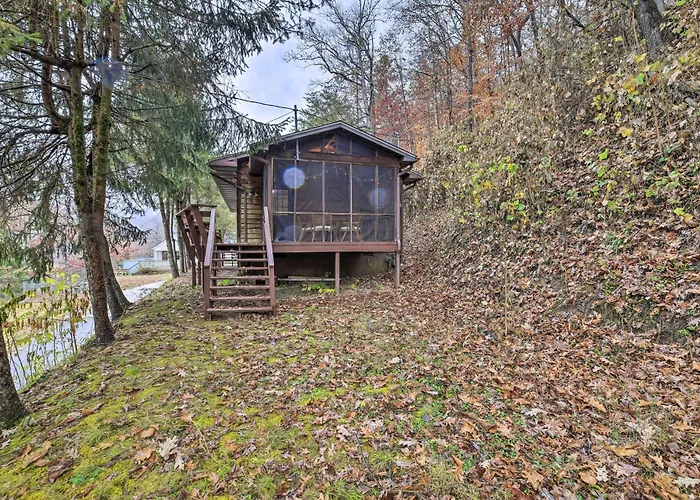 Peaceful Cottage W/ Mtn View Near Atv Trails!