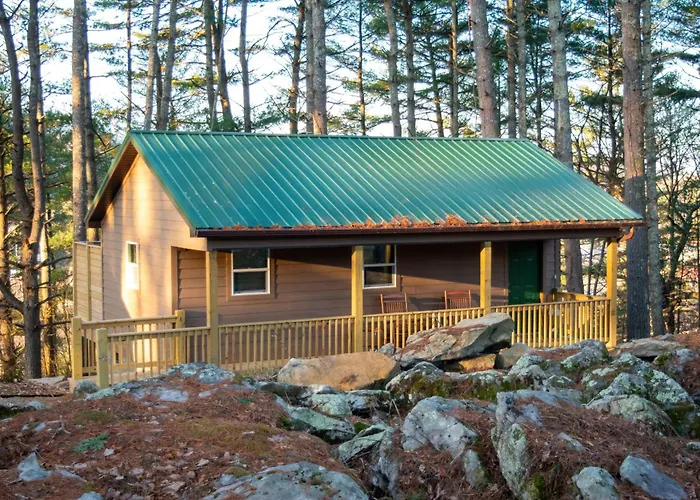 The Cabins At Pine Haven - Beckley